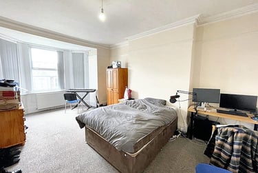 3 bed flat, 2 Lockyer Road,, Peverell, Plymouth, PL34RL - Image 5